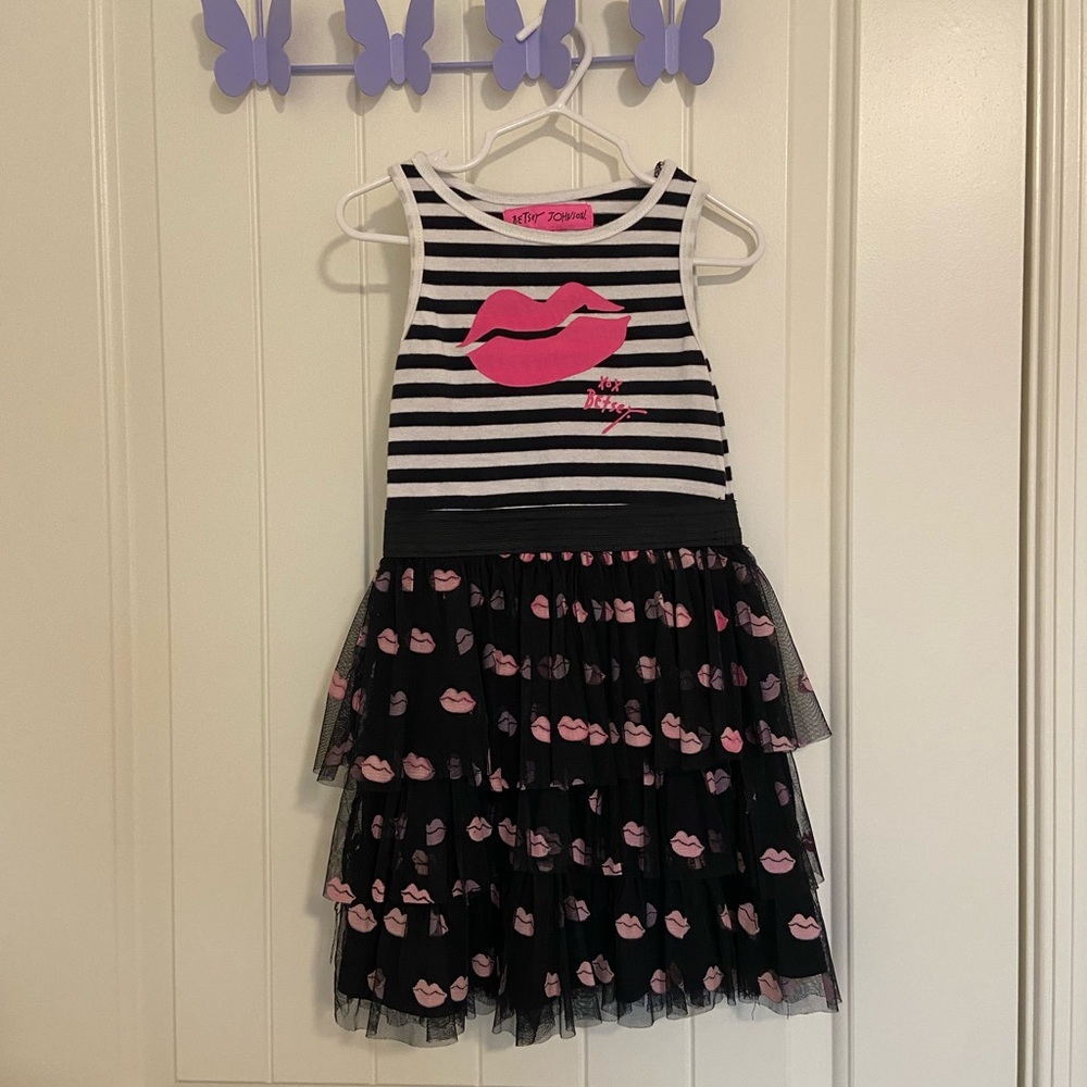EUC | Betsey Johnson girl’s striped lips tiered ruffle skirt kiss dress size 5